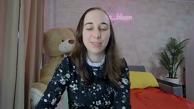 Snapshot of Anika_bloom chatting on March 18, 2025, 6:17 am Anika bloom online show from March 18, 2025, 6:17 am