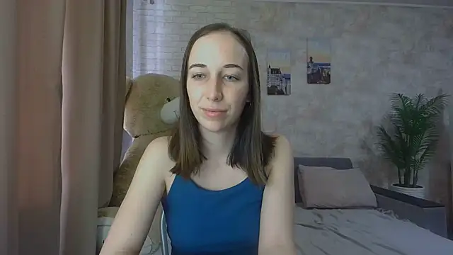 Snapshot of Anika_bloom chatting on October 7, 2025, 7:42 am Anika bloom online show from October 7, 2025, 7:42 am