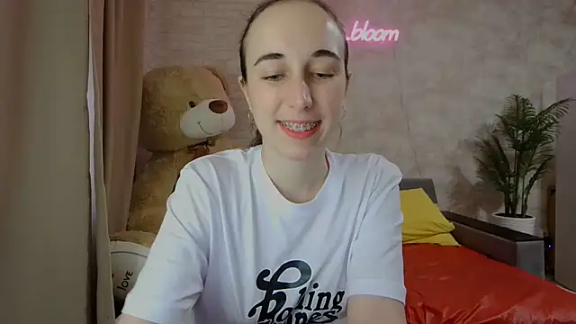 Snapshot of Anika_bloom chatting on March 21, 2025, 7:55 am Anika bloom online show from March 21, 2025, 7:55 am