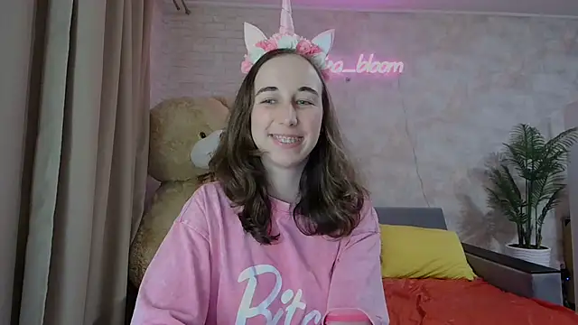Snapshot of Anika_bloom chatting on March 16, 2025, 6:09 am Anika bloom online show from March 16, 2025, 6:09 am