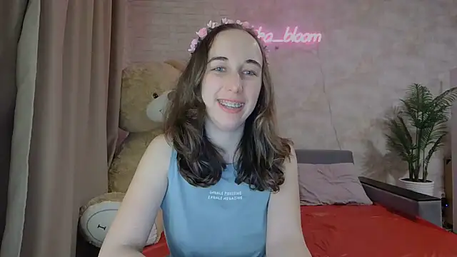 Snapshot of Anika_bloom chatting on March 13, 2025, 2:27 am Anika bloom online show from March 13, 2025, 2:27 am