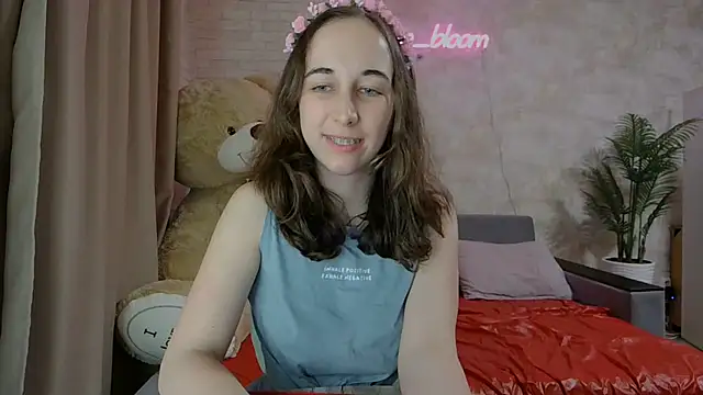 Snapshot of Anika_bloom chatting on March 12, 2025, 11:22 pm Anika bloom online show from March 12, 2025, 11:22 pm