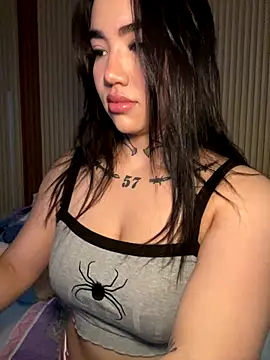 Snapshot of Nickiiiii chatting on October 18, 2025, 4:53 pm Nickiiiii online show from October 18, 2025, 4:53 pm