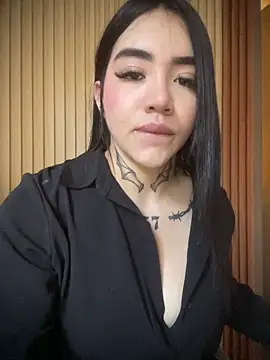 Snapshot of Nickiiiii chatting on October 4, 2025, 9:38 pm Nickiiiii online show from October 4, 2025, 9:38 pm