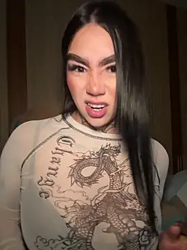 Nickiiiii online show from February 3, 2026, 3:26 am