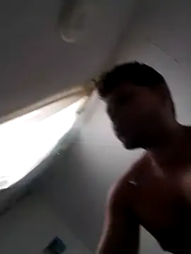 Snapshot of King_russo chatting on October 3, 2025, 2:51 pm King russo online show from October 3, 2025, 2:51 pm