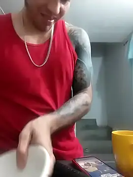 Snapshot of King_russo chatting on October 8, 2025, 9:48 pm King russo online show from October 8, 2025, 9:48 pm