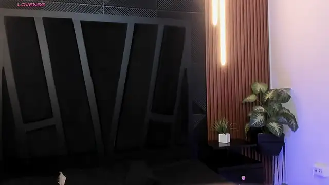 JeanColleman online show from December 1, 2025, 11:16 pm