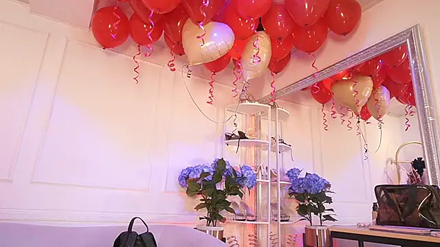 elasummer online show from February 16, 2026, 12:26 pm