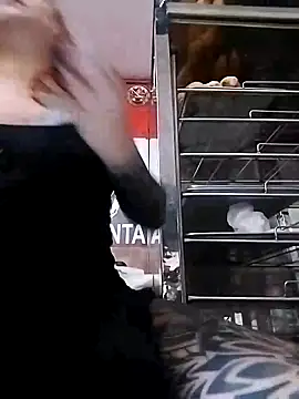 EMILY ROUSSE71 online show from September 26, 2025, 9:10 pm