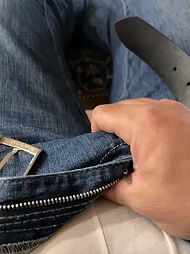 Snapshot of virgilioduro83 chatting on November 7, 2025, 12:53 pm virgilioduro83 online show from November 7, 2025, 12:53 pm