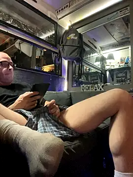 Snapshot of DirkD916 chatting on October 20, 2025, 11:16 pm DirkD916 online show from October 20, 2025, 11:16 pm