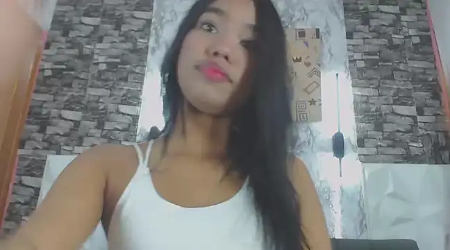 skinny cloe online show from December 5, 2024, 10:50 pm