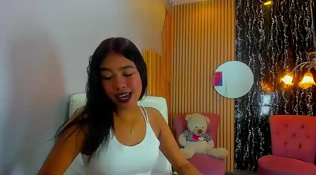 skinny cloe online show from December 29, 2024, 10:25 pm