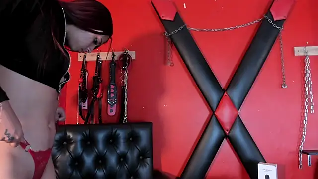 Monttserratt online show from October 18, 2025, 7:16 pm