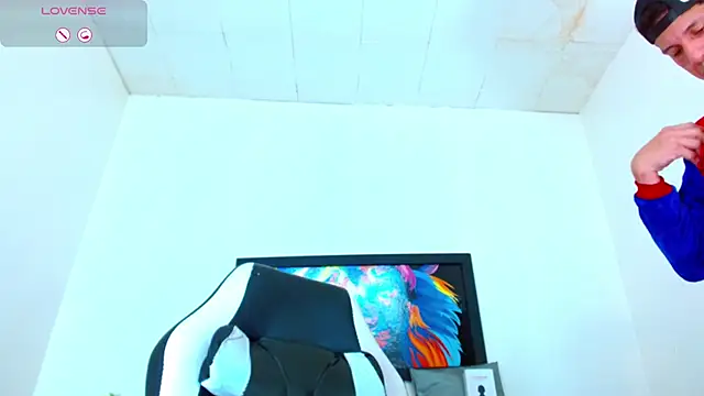 kevin  fox  online show from October 4, 2025, 7:26 pm