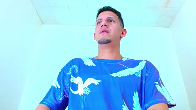 kevin  fox  online show from October 9, 2025, 7:14 pm