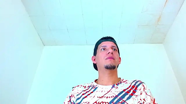 kevin  fox  online show from October 1, 2025, 7:07 pm