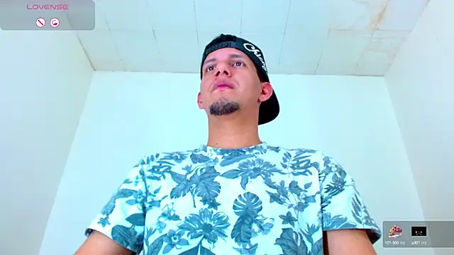 kevin  fox  online show from October 2, 2025, 7:17 pm