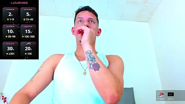 kevin  fox  online show from October 22, 2025, 7:13 pm