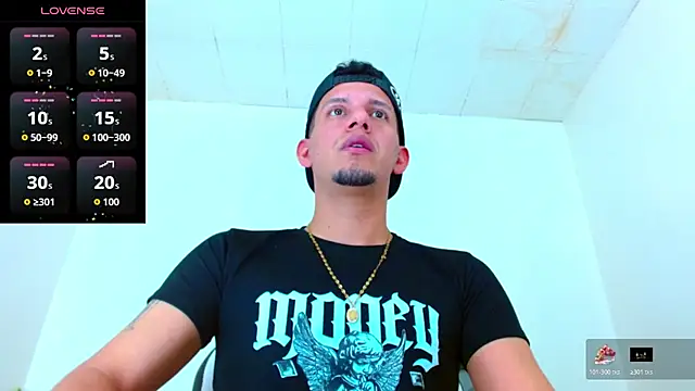 kevin  fox  online show from October 24, 2025, 7:24 pm