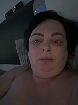 Amandamuller1982 online show from February 27, 2025, 4:57 am
