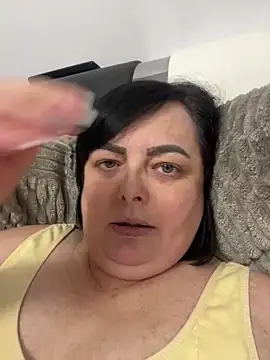 Amandamuller1982 online show from February 9, 2025, 6:47 pm