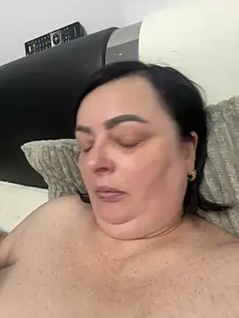 Amandamuller1982 online show from February 20, 2025, 3:23 am