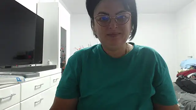 Amandamuller1982 online show from September 10, 2025, 11:15 pm