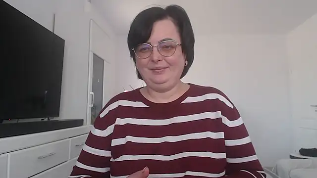 Amandamuller1982 online show from March 10, 2025, 9:45 am