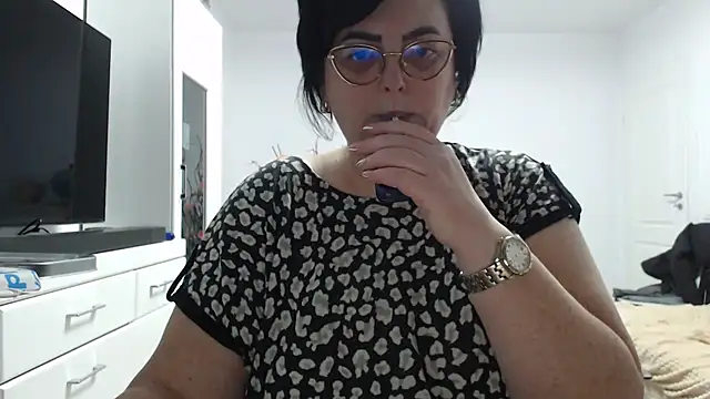 Amandamuller1982 online show from February 4, 2026, 6:36 pm