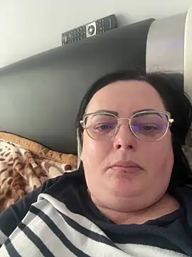 Amandamuller1982 online show from February 16, 2025, 1:38 pm