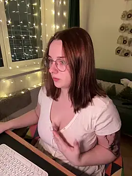 CookyDaisy online show from January 11, 2025, 6:33 pm