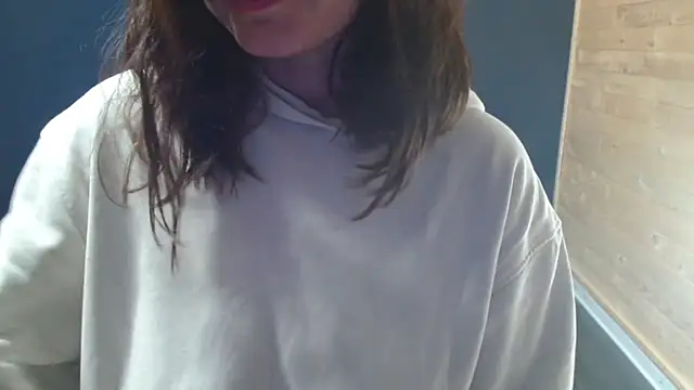 Snapshot of NovaBabe21 chatting on October 8, 2025, 8:27 am NovaBabe21 online show from October 8, 2025, 8:27 am