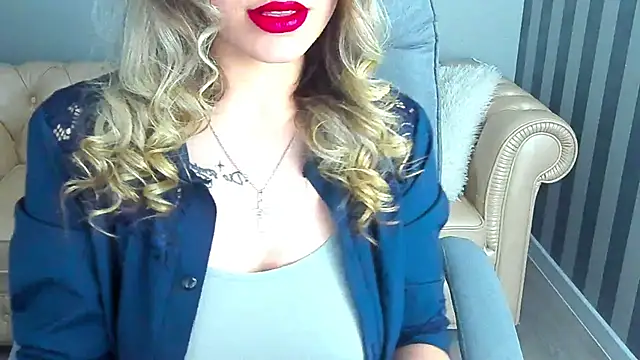 Snapshot of SashaBloom__ chatting on March 19, 2025, 1:51 pm SashaBloom online show from March 19, 2025, 1:51 pm