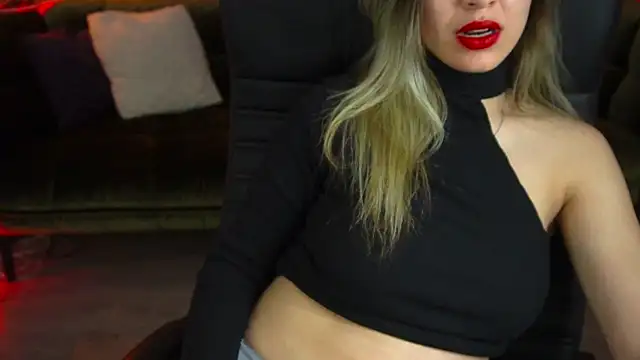 Snapshot of SashaBloom__ chatting on February 8, 2025, 2:58 am SashaBloom online show from February 8, 2025, 2:58 am