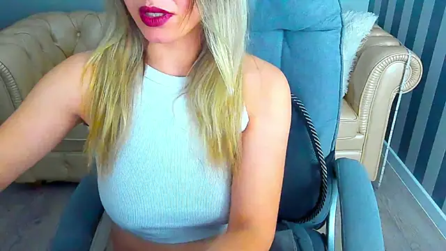 Snapshot of SashaBloom__ chatting on February 6, 2025, 3:16 am SashaBloom online show from February 6, 2025, 3:16 am
