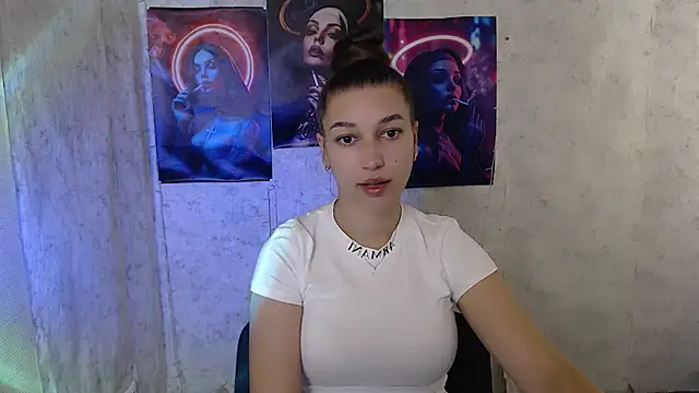 Snapshot of KarolinaRosse_ chatting on October 17, 2025, 5:22 am KarolinaRosse online show from October 17, 2025, 5:22 am