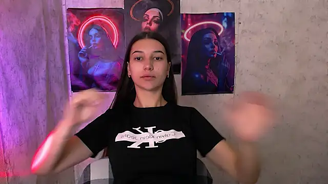 Snapshot of KarolinaRosse_ chatting on October 24, 2025, 4:55 am KarolinaRosse online show from October 24, 2025, 4:55 am