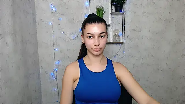 Snapshot of KarolinaRosse_ chatting on March 10, 2025, 9:56 am KarolinaRosse online show from March 10, 2025, 9:56 am