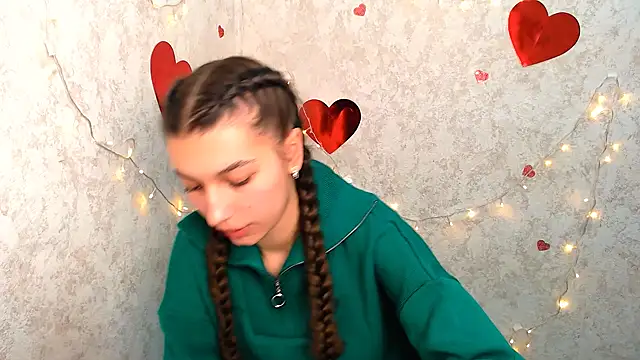 Snapshot of KarolinaRosse_ chatting on February 24, 2025, 10:26 am KarolinaRosse online show from February 24, 2025, 10:26 am