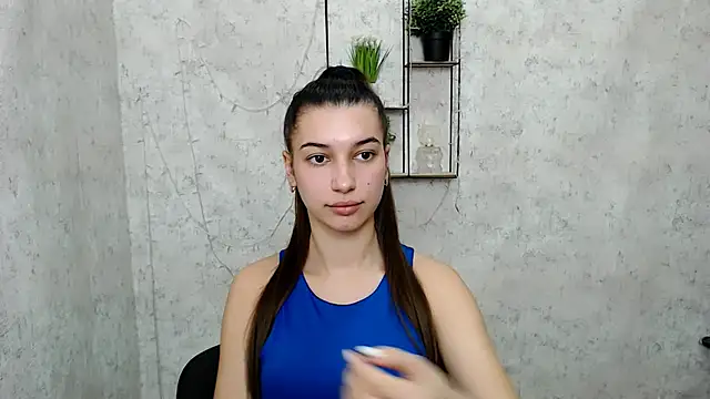 Snapshot of KarolinaRosse_ chatting on March 16, 2025, 10:33 am KarolinaRosse online show from March 16, 2025, 10:33 am
