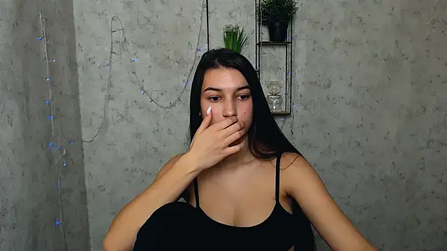 Snapshot of KarolinaRosse_ chatting on February 28, 2025, 10:09 am KarolinaRosse online show from February 28, 2025, 10:09 am