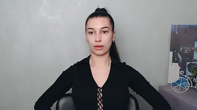 Snapshot of KarolinaRosse_ chatting on March 17, 2025, 7:02 am KarolinaRosse online show from March 17, 2025, 7:02 am