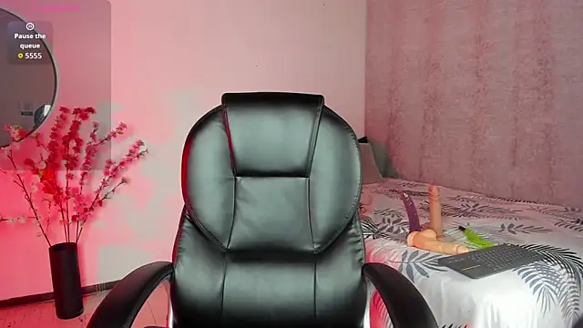 SaraMilf 69 online show from November 21, 2025, 1:43 pm