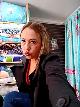 Snapshot of VIOLETA-25_ chatting on October 16, 2025, 3:42 pm VIOLETA-25  online show from October 16, 2025, 3:42 pm