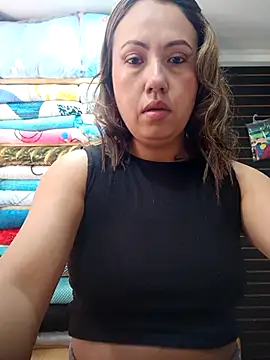 Snapshot of VIOLETA-25_ chatting on October 6, 2025, 12:06 pm VIOLETA-25  online show from October 6, 2025, 12:06 pm