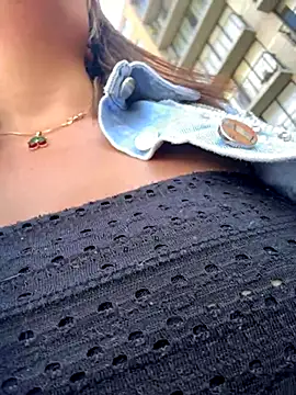 VIOLETA-25  online show from November 22, 2025, 3:33 pm