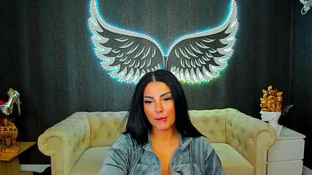 Snapshot of anemarieejolie chatting on October 16, 2025, 5:43 pm anemarieejolie online show from October 16, 2025, 5:43 pm