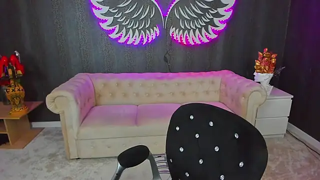 Snapshot of anemarieejolie chatting on September 24, 2025, 4:02 pm anemarieejolie online show from September 24, 2025, 4:02 pm